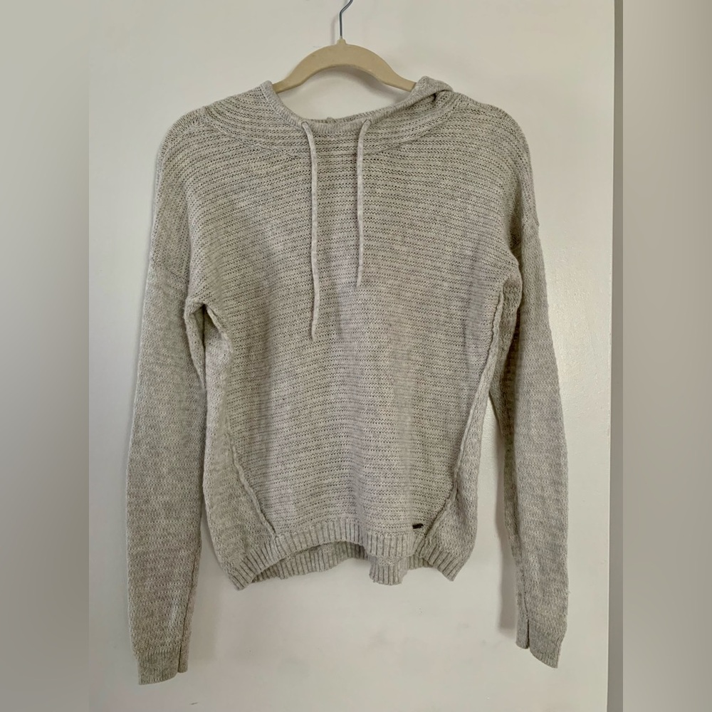 Abercrombie & Fitch Gray Knit Pullover Sweater